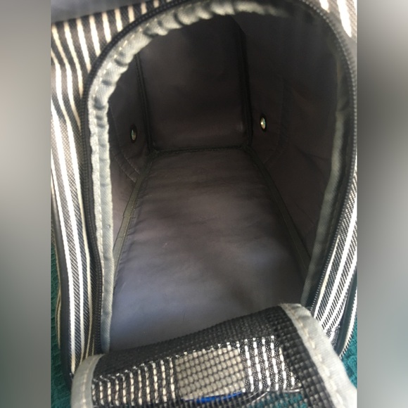 Pet Carrier Soft-sided Handbag - Picture 7 of 12